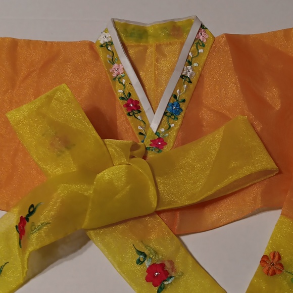 Hanbok Authentic Korean - Picture 3 of 3